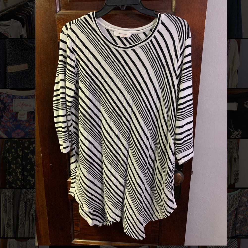 🍁5/$25! Asymmetrical hem tunic